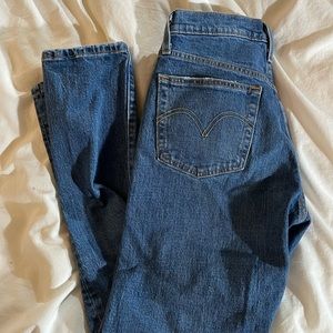 Levi’s 501 skinny jeans 25
